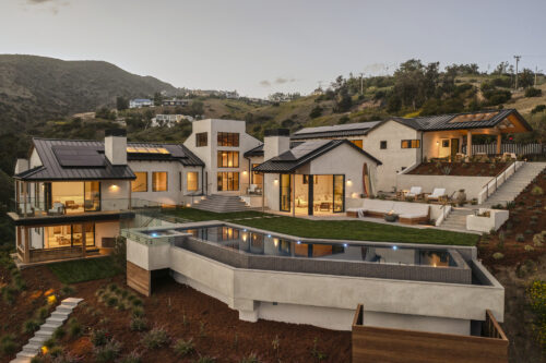 Read more about the article Creating Coastal Luxury in Malibu: Homes Designed for Beauty and Breeze